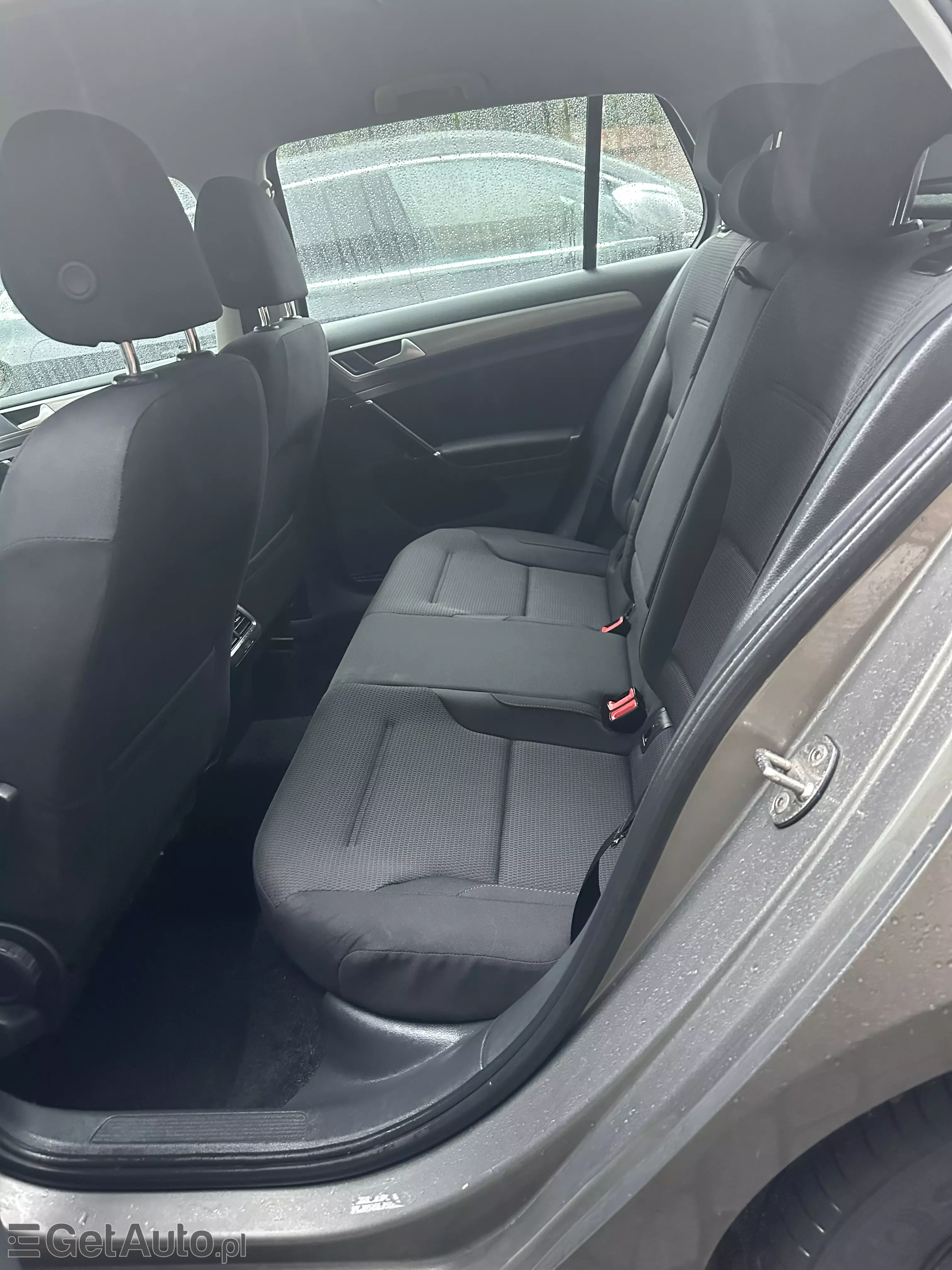 VOLKSWAGEN Golf Start