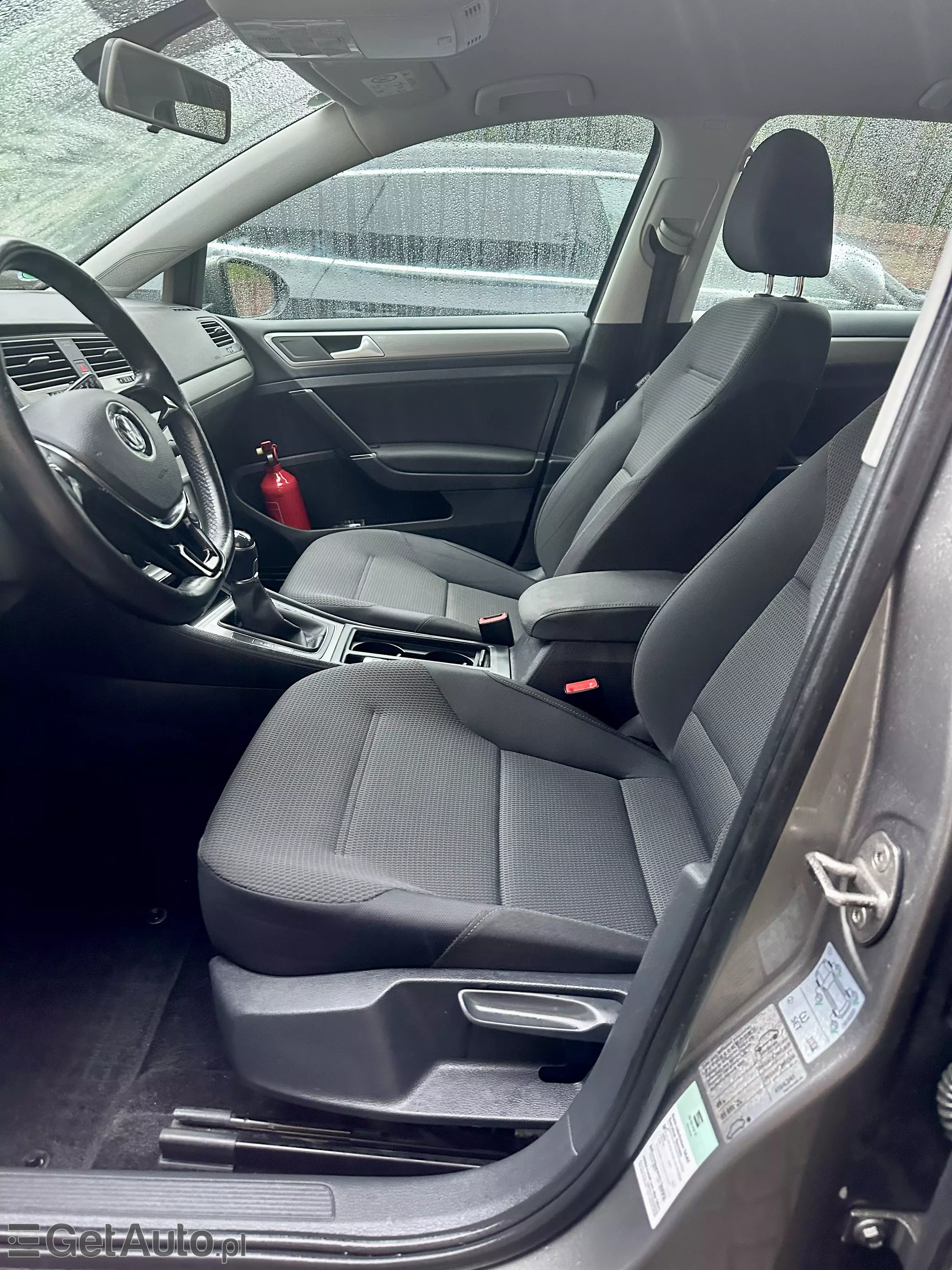 VOLKSWAGEN Golf Start