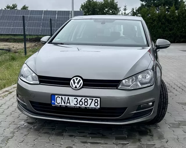 VOLKSWAGEN Golf Start