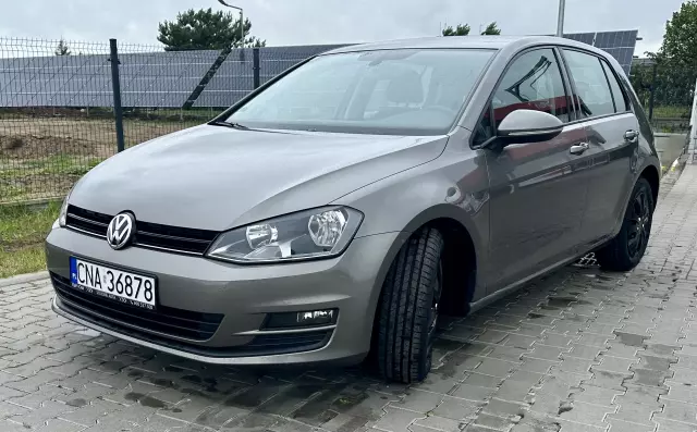 VOLKSWAGEN Golf Start
