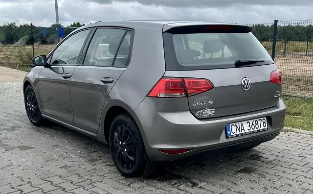 VOLKSWAGEN Golf Start