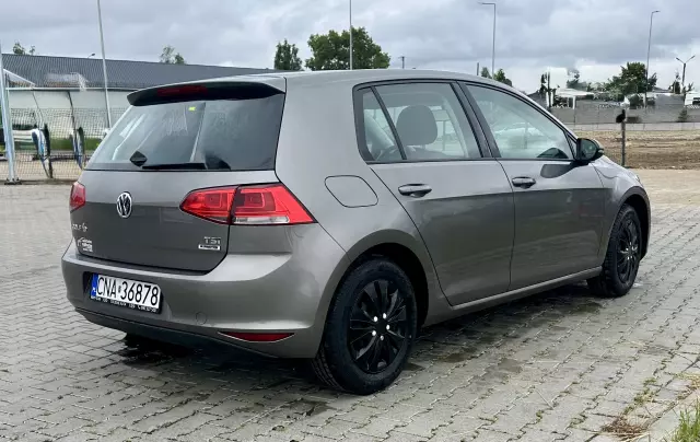 VOLKSWAGEN Golf Start