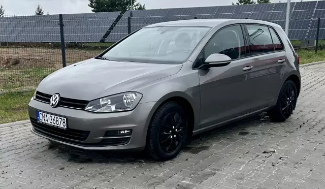 VOLKSWAGEN Golf Start