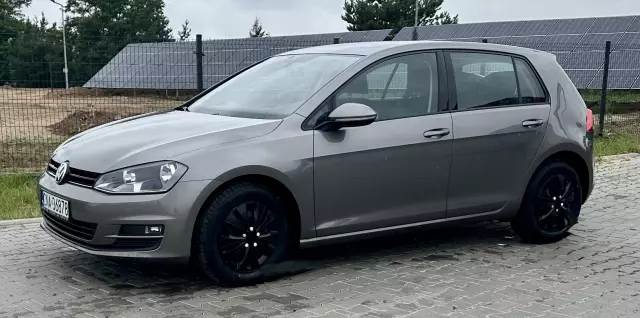 VOLKSWAGEN Golf Start