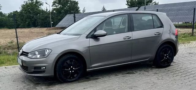 VOLKSWAGEN Golf Start