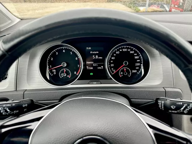 VOLKSWAGEN Golf Start