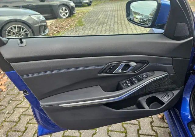 BMW Seria 3 320d xDrive M Sport Shadow