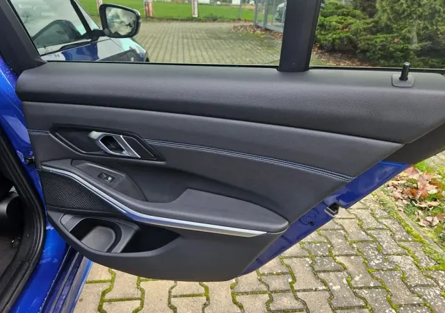 BMW Seria 3 320d xDrive M Sport Shadow