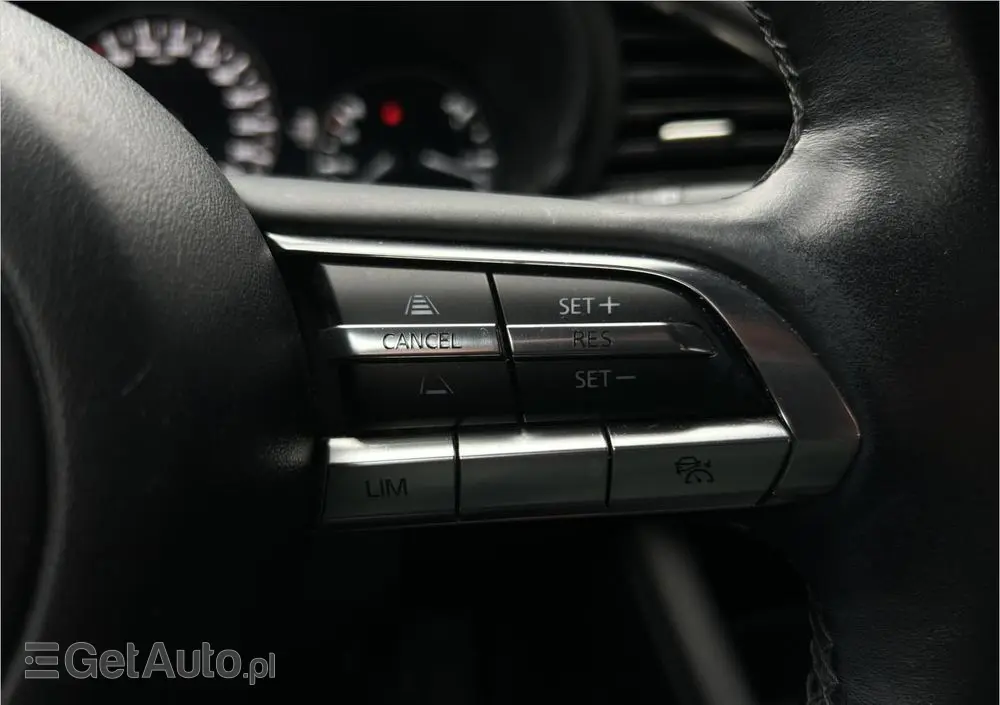 MAZDA 3 2.0 mHEV Kanjo