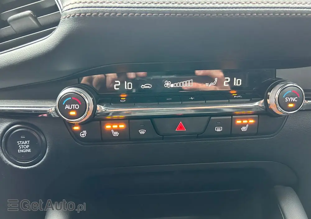 MAZDA 3 2.0 mHEV Kanjo