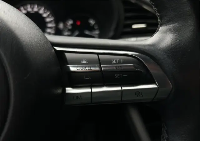 MAZDA 3 2.0 mHEV Kanjo