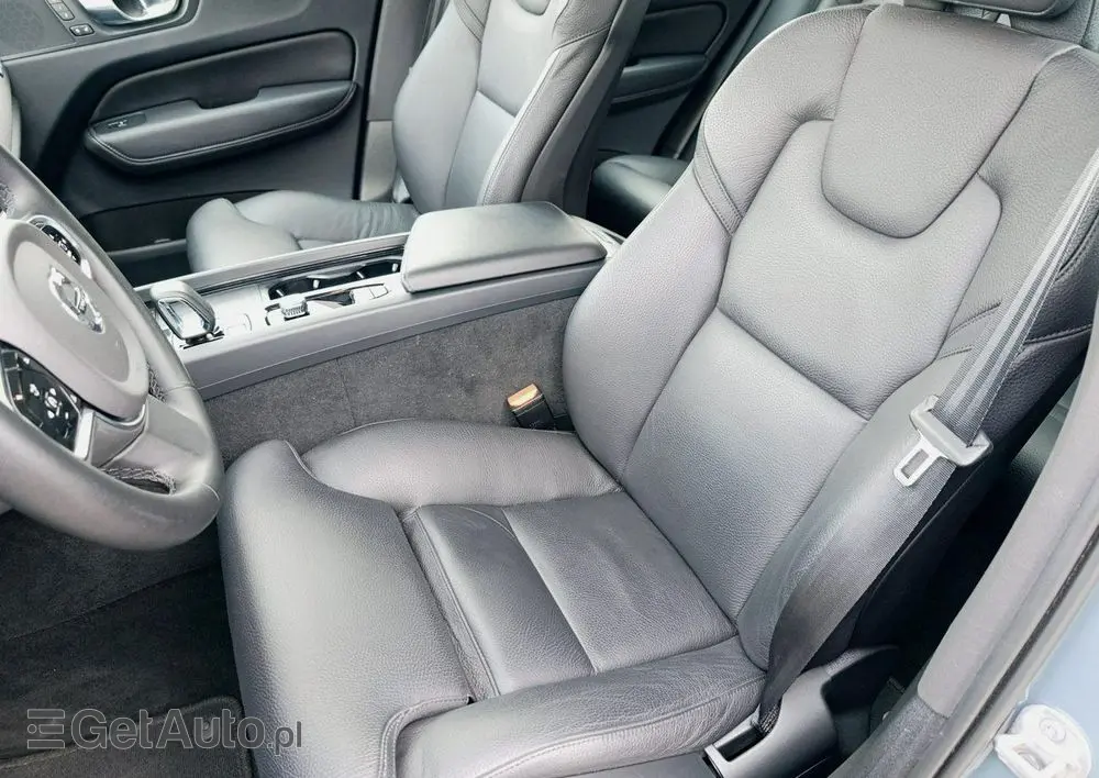 VOLVO XC 60 B4 D AWD Plus Bright