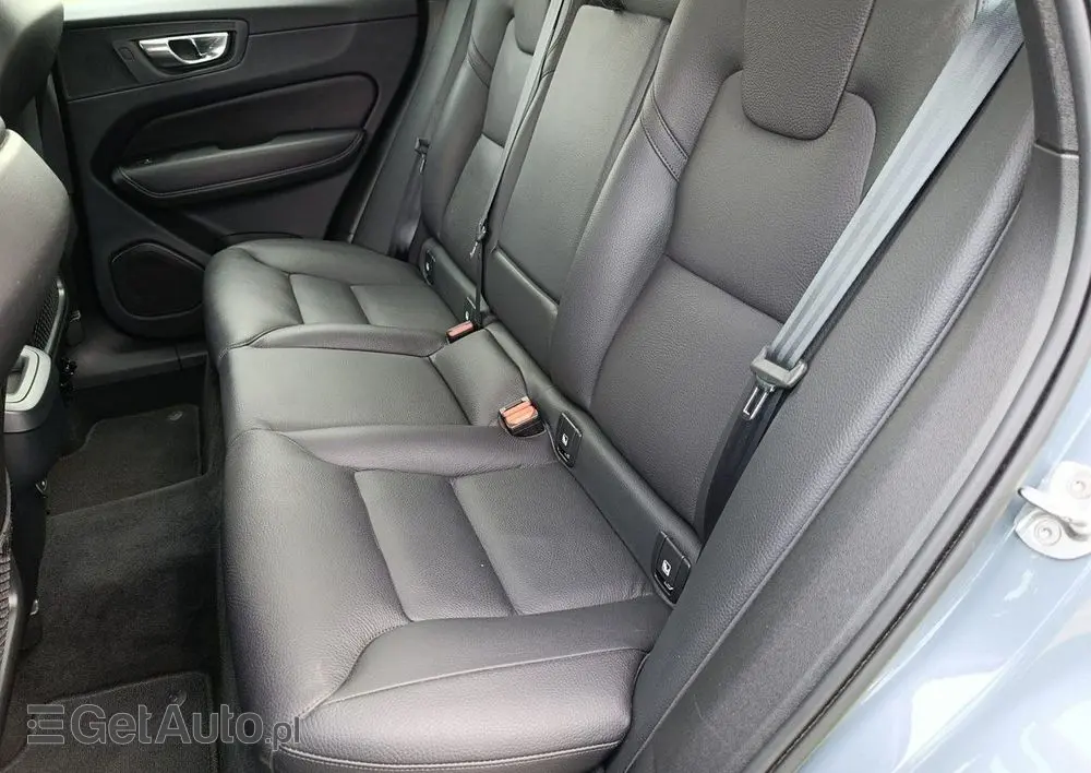VOLVO XC 60 B4 D AWD Plus Bright