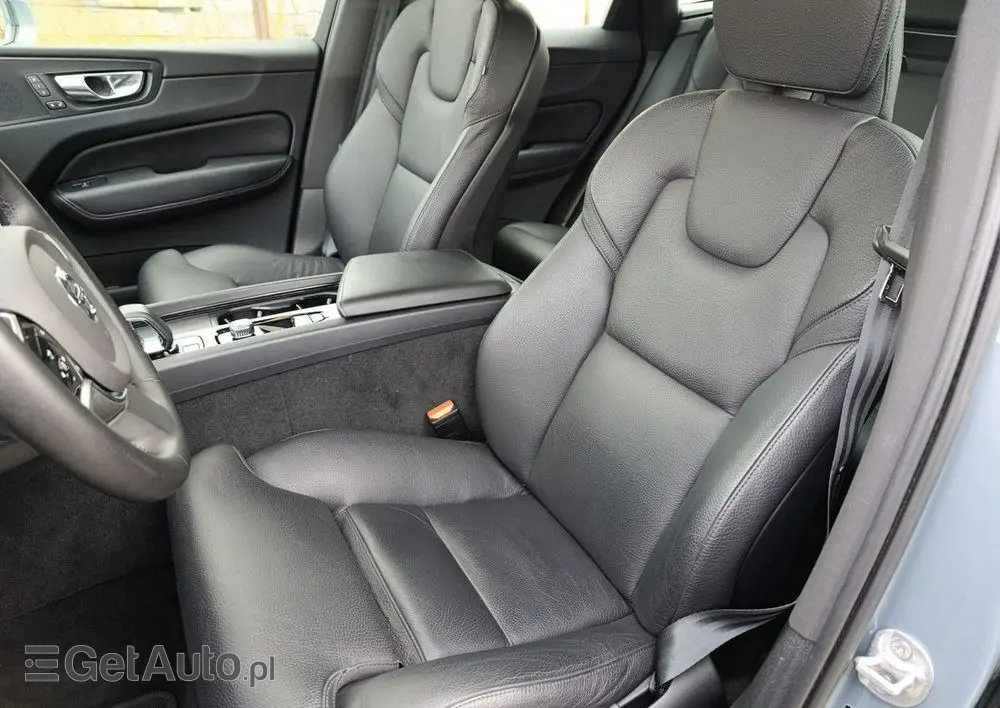 VOLVO XC 60 B4 D AWD Plus Bright