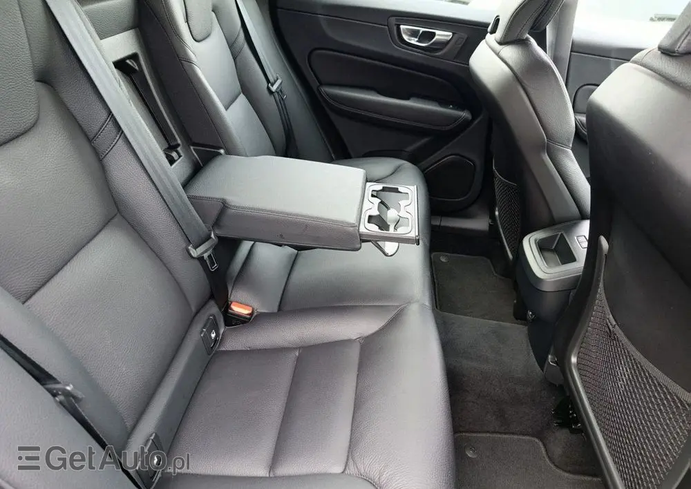 VOLVO XC 60 B4 D AWD Plus Bright