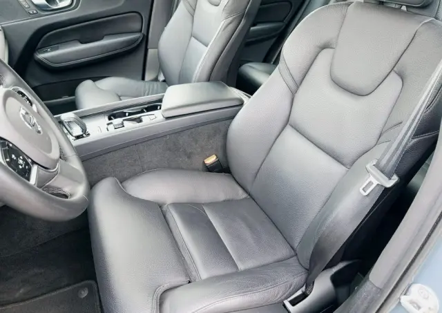 VOLVO XC 60 B4 D AWD Plus Bright
