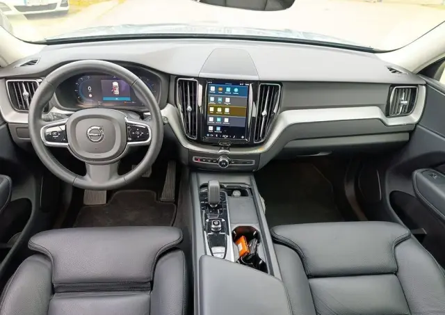 VOLVO XC 60 B4 D AWD Plus Bright
