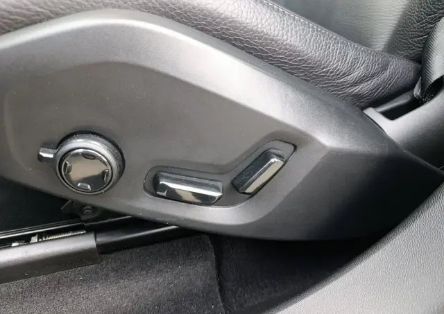 VOLVO XC 60 B4 D AWD Plus Bright