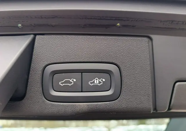 VOLVO XC 60 B4 D AWD Plus Bright
