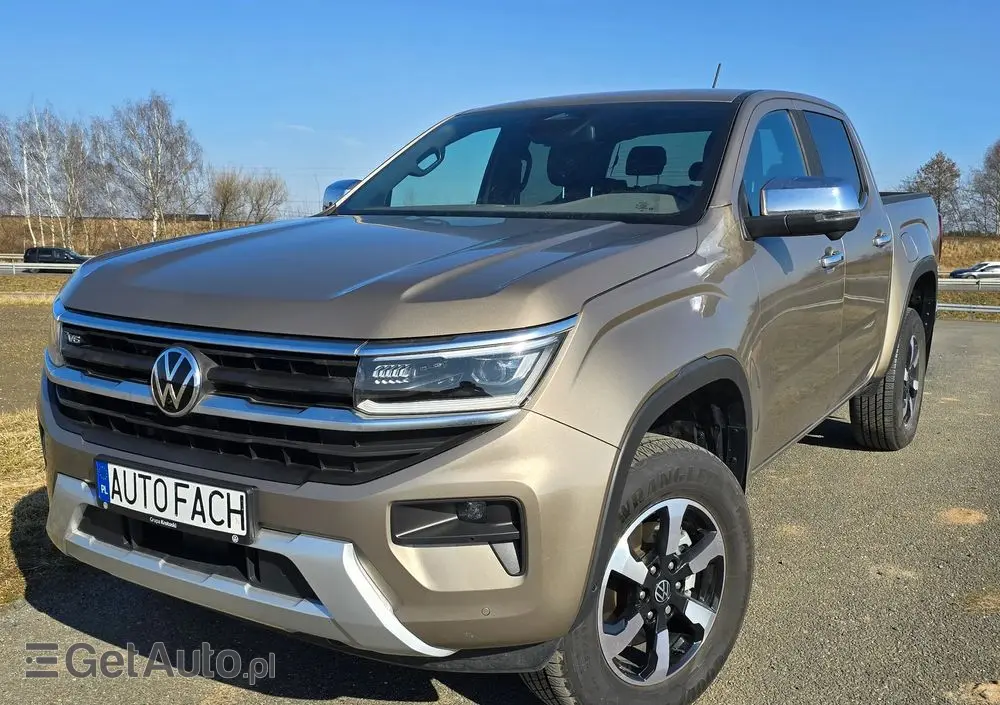 VOLKSWAGEN Amarok 