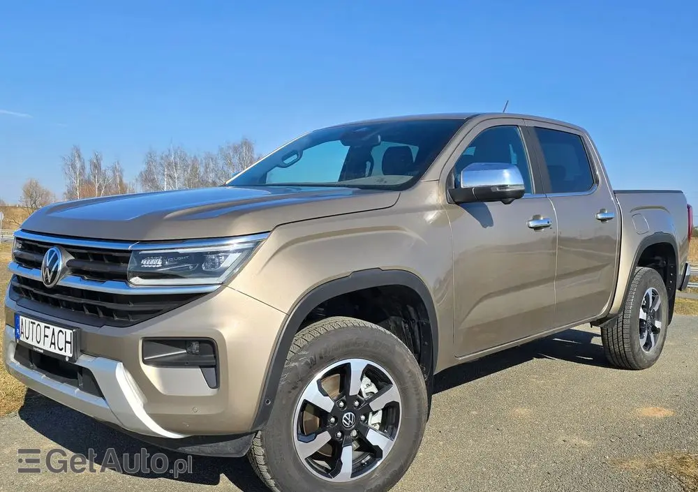 VOLKSWAGEN Amarok 