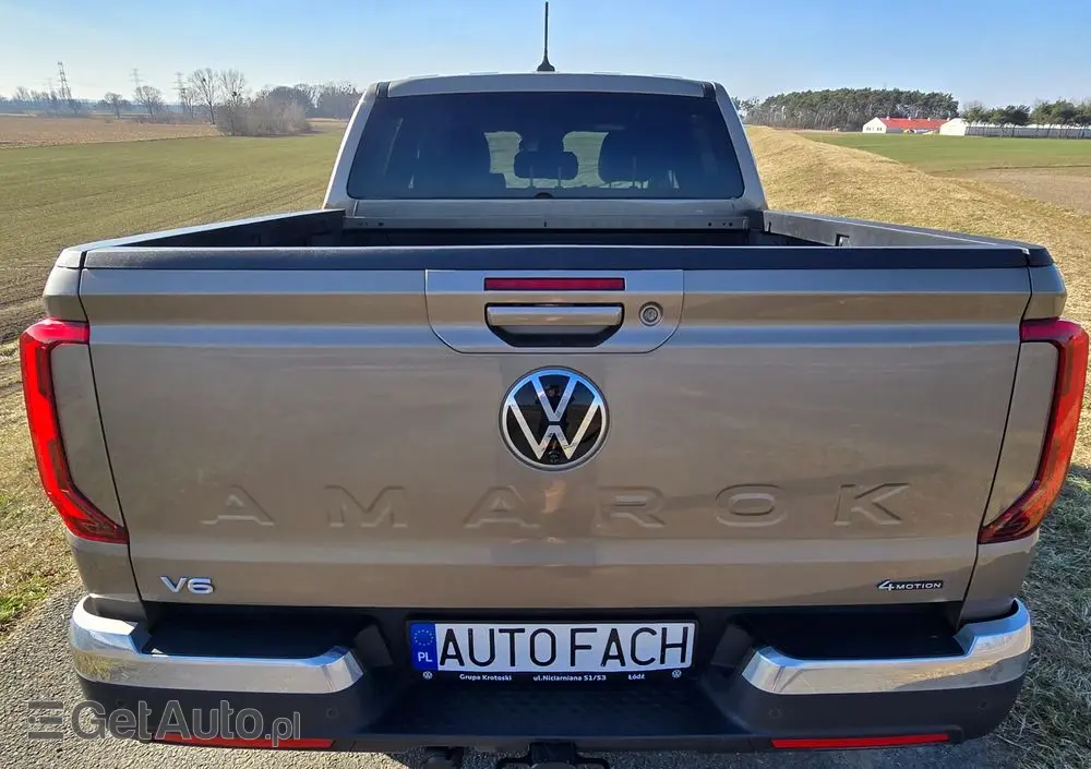 VOLKSWAGEN Amarok 