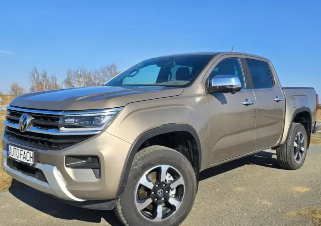 VOLKSWAGEN Amarok 