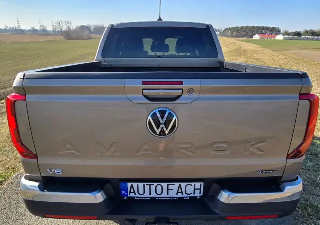 VOLKSWAGEN Amarok 