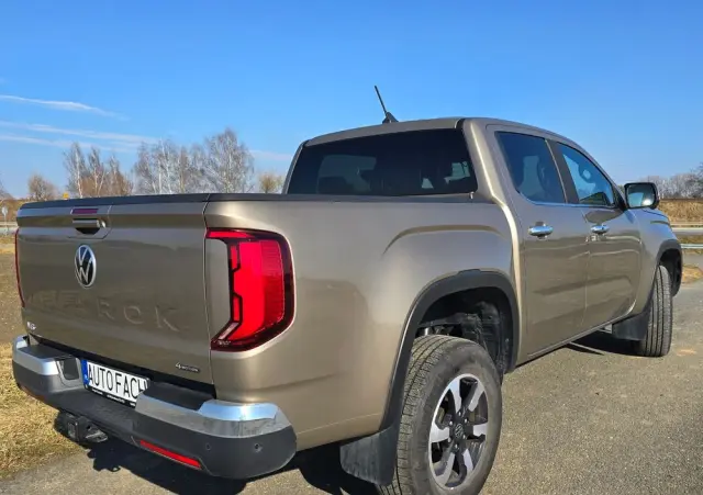 VOLKSWAGEN Amarok 