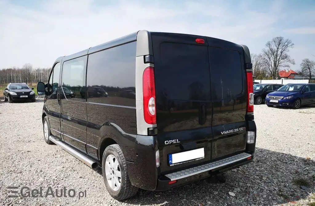 OPEL Vivaro 