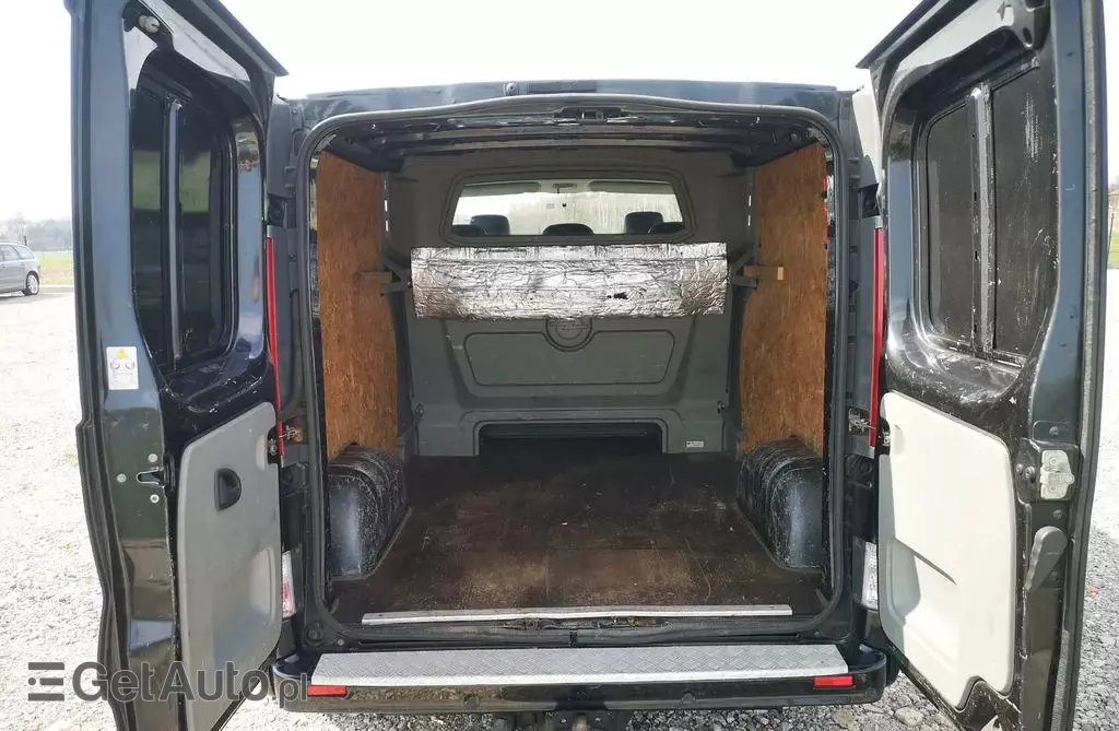 OPEL Vivaro 