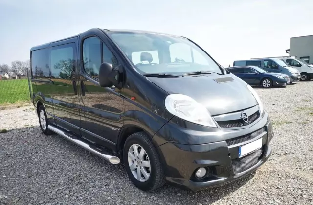 OPEL Vivaro 