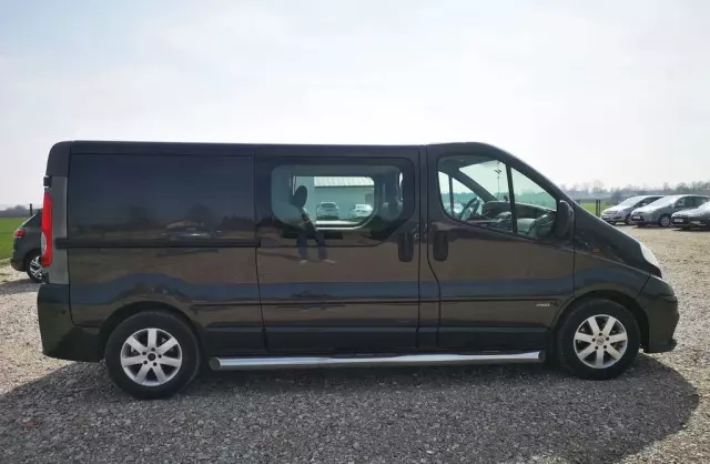 OPEL Vivaro 