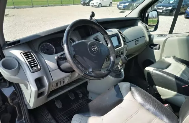 OPEL Vivaro 
