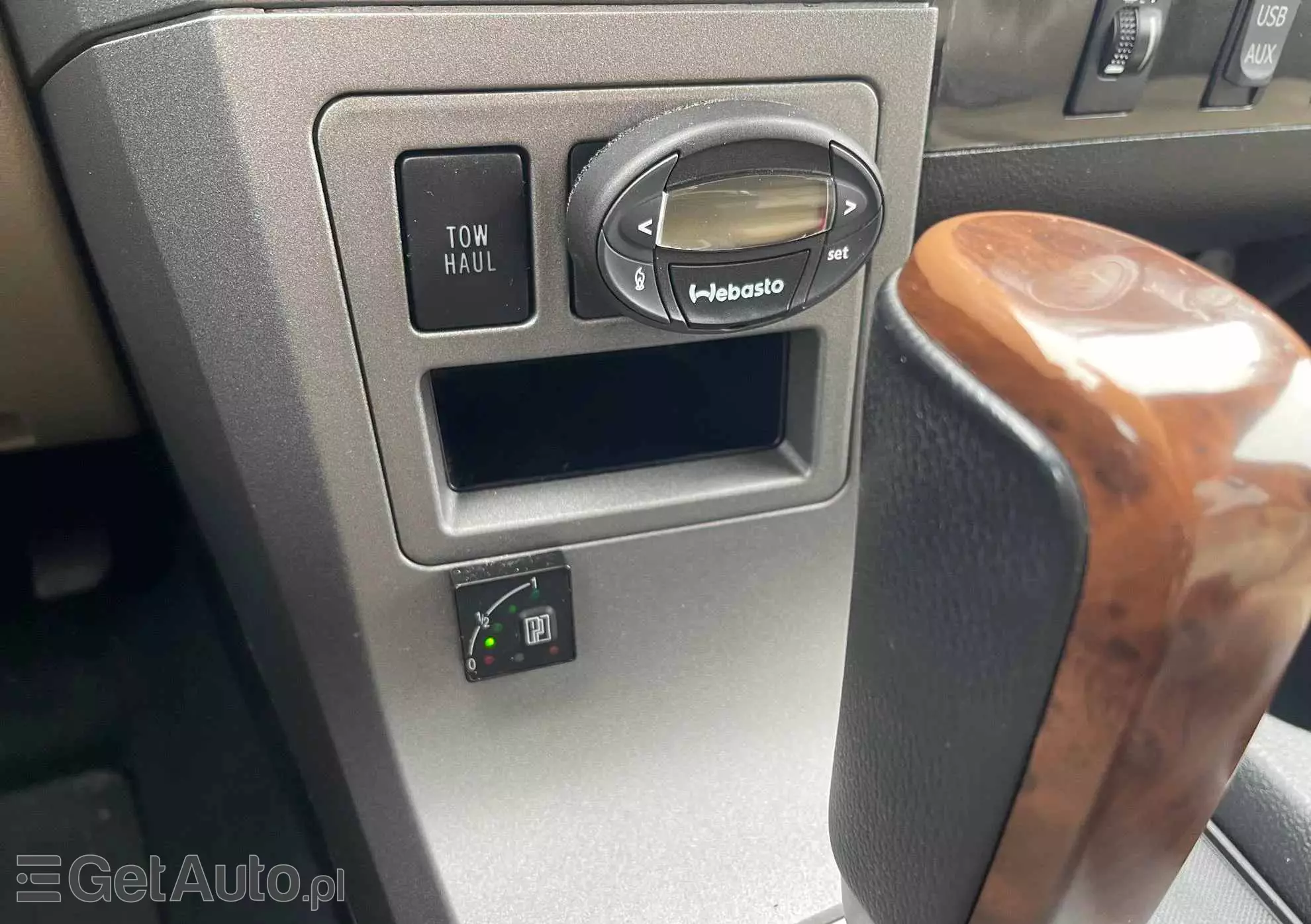 TOYOTA Tundra 5.7 4x4 Double Cab Limited