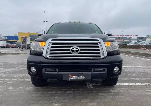 TOYOTA Tundra 5.7 4x4 Double Cab Limited
