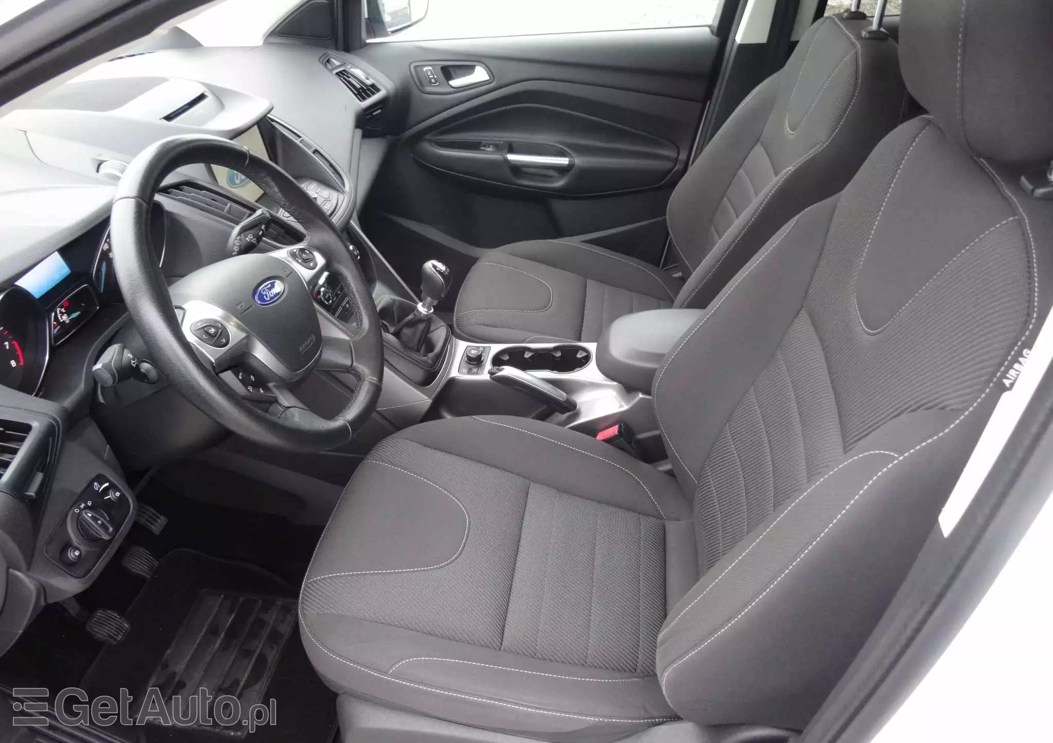 FORD Kuga 1.5 EcoBoost 2x4 Black & Silver