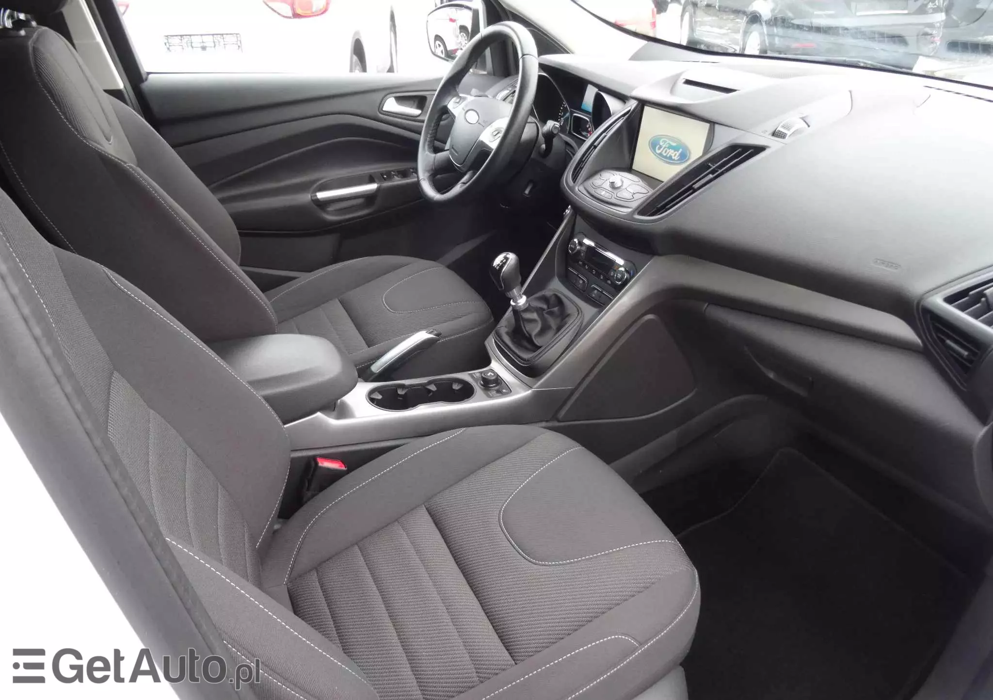 FORD Kuga 1.5 EcoBoost 2x4 Black & Silver