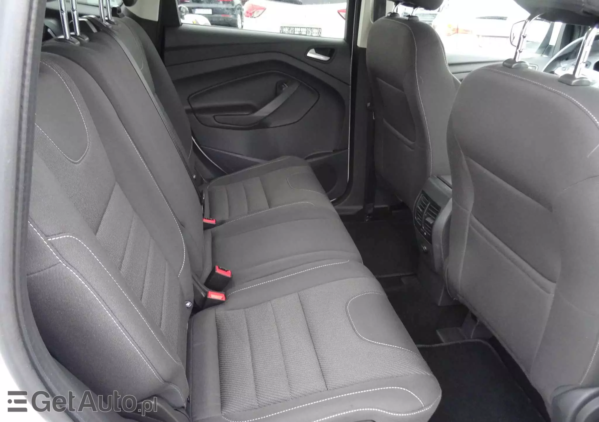 FORD Kuga 1.5 EcoBoost 2x4 Black & Silver