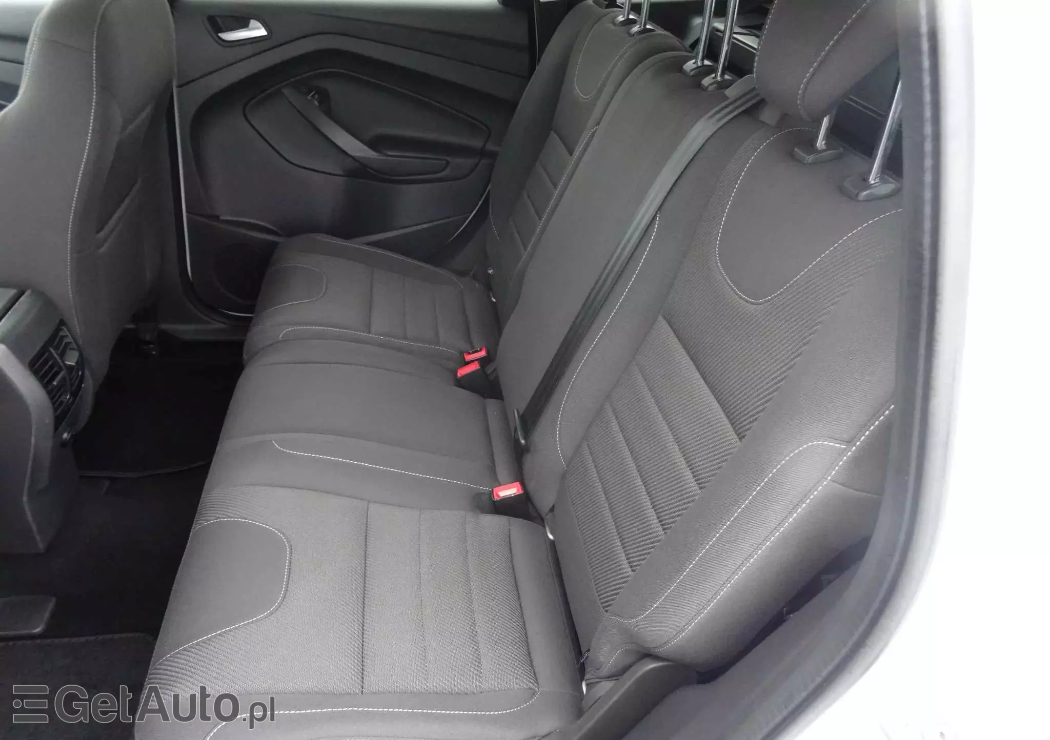 FORD Kuga 1.5 EcoBoost 2x4 Black & Silver