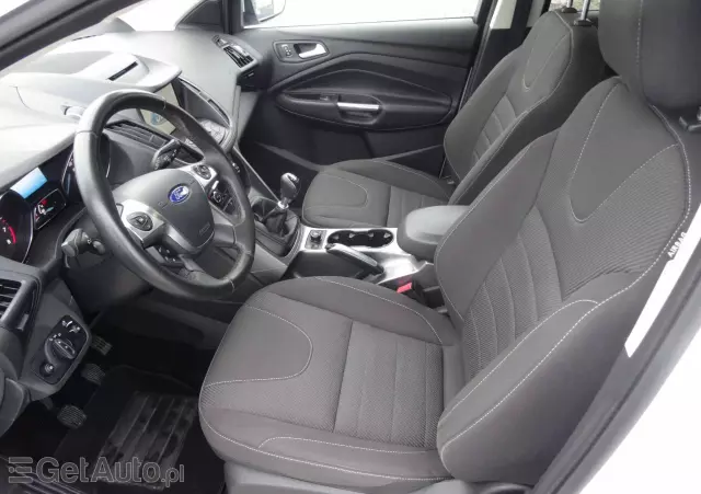 FORD Kuga 1.5 EcoBoost 2x4 Black & Silver