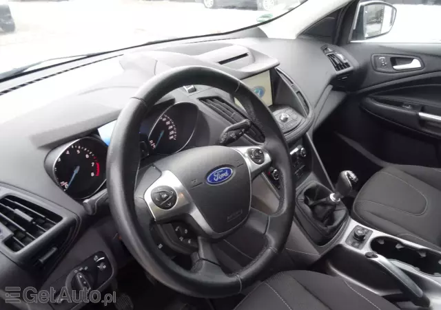 FORD Kuga 1.5 EcoBoost 2x4 Black & Silver