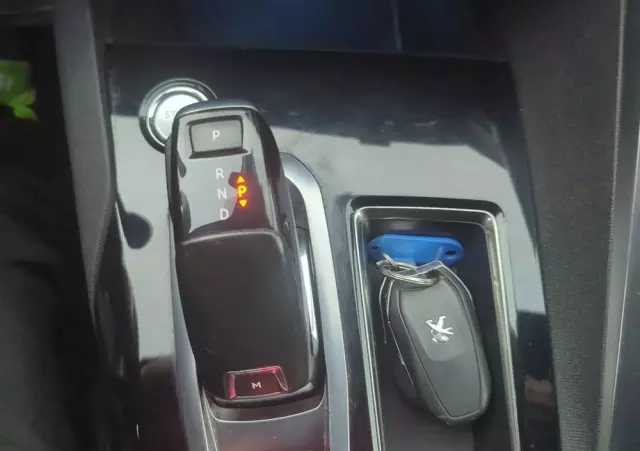 PEUGEOT 3008 BlueHDi 180 Stop & Start EAT6 GT