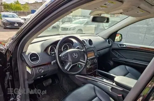 MERCEDES-BENZ GL 
