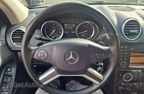 MERCEDES-BENZ GL 