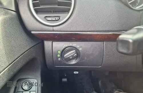 MERCEDES-BENZ GL 
