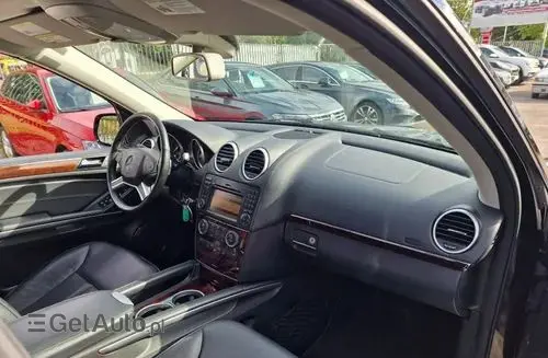 MERCEDES-BENZ GL 