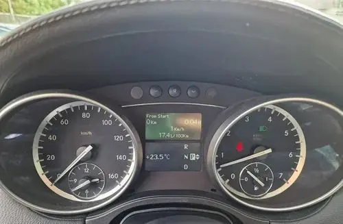MERCEDES-BENZ GL 