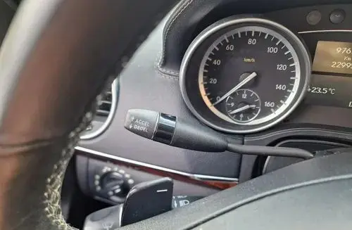 MERCEDES-BENZ GL 