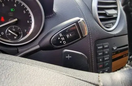MERCEDES-BENZ GL 